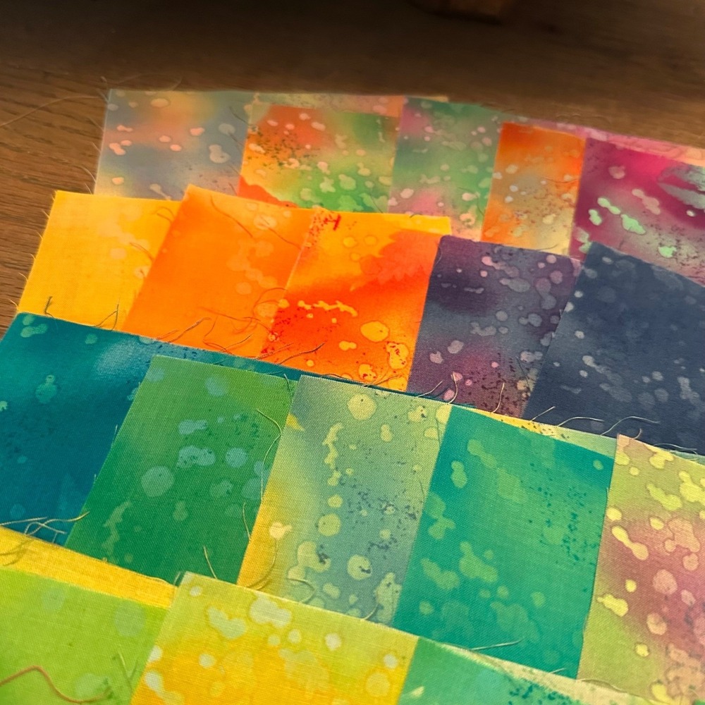 Batik Cotton Fabric Squares 25 Count 6 Inch Rainbow Quilting Charm Pack #2023 - Picture 6 of 7